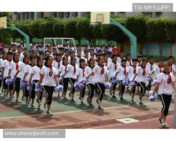 戴皮筋的足球明星如何在赛场上展现独特风格与个人魅力