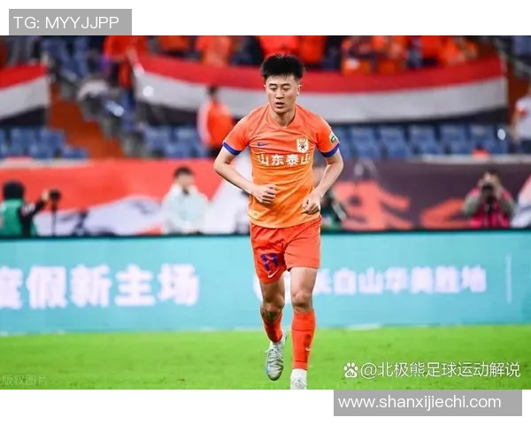 身披九号足球明星的荣耀与梦想之路探秘 身披九号足球明星的荣耀与梦想之路探秘