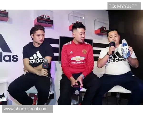 足球明星穿搭新风尚粉色球鞋引领时尚潮流与运动激情