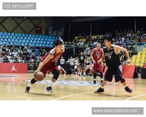 篮球场上风采依旧六个字的男明星展现运动魅力与团队精神