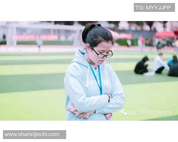 明星篮球女孩的成长之路与梦想追逐的精彩瞬间